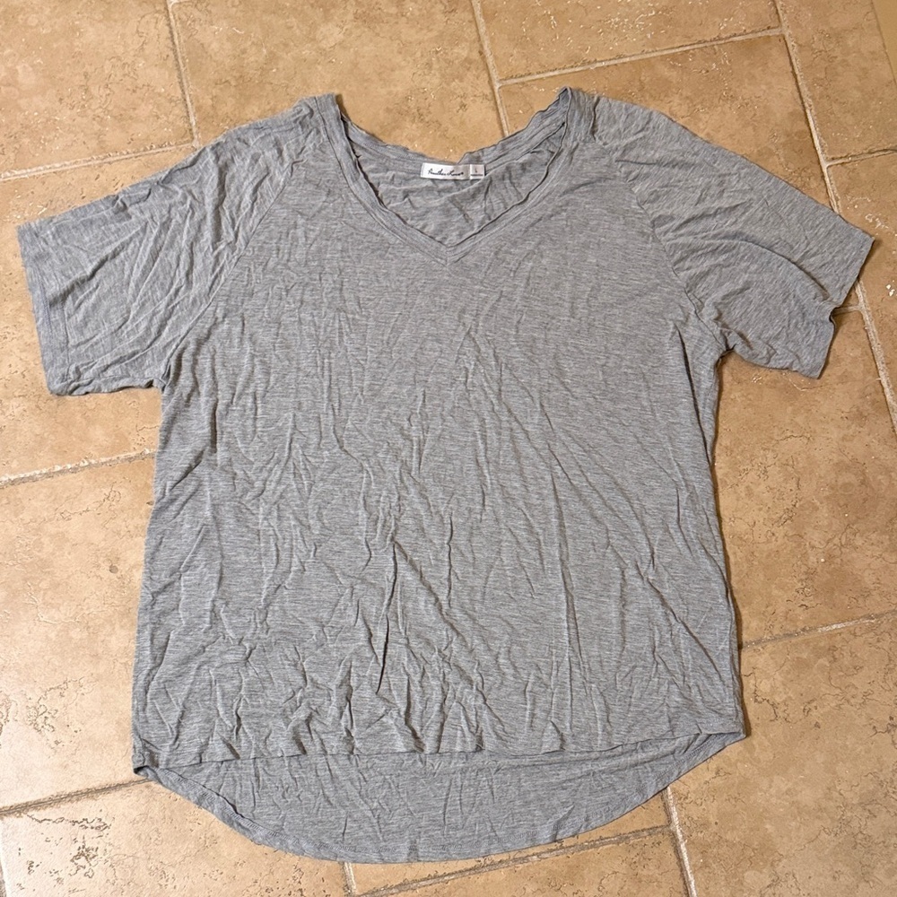 Another Love Heather Gray V-Neck Tee large